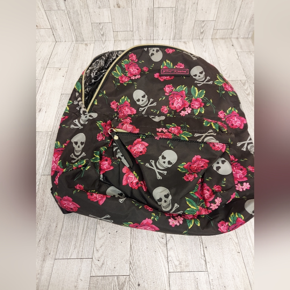 Betsy Johnson Skull/Rose backpack purse